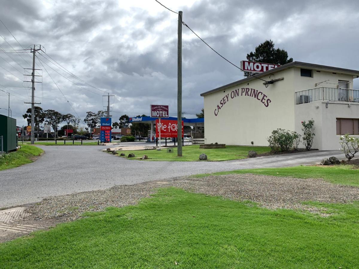 Casey On Princes Motel Hallam Экстерьер фото
